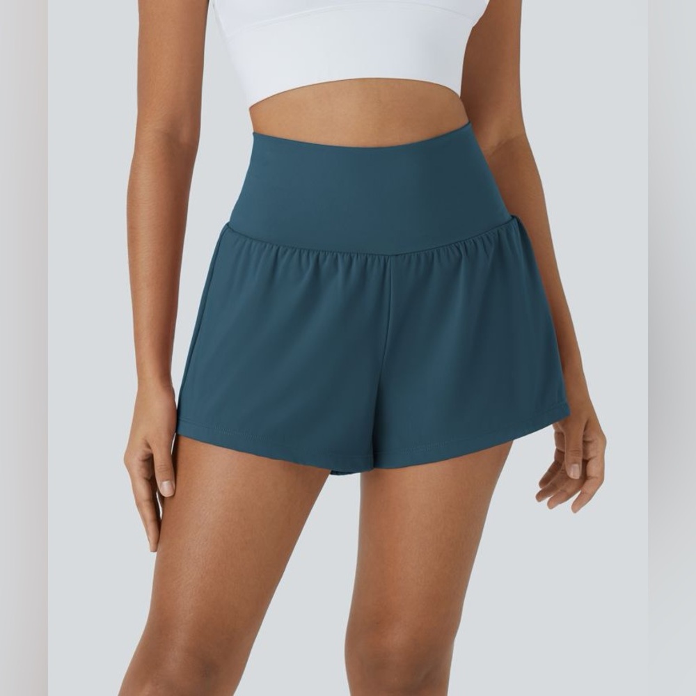 HALARA |NWOT| SoftlyZero™ Airy High Waisted Cool Touch Shorts - size Small